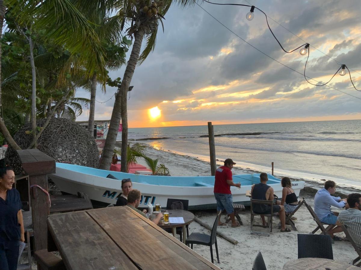 Hotel And Beach Club Escape Holbox Exterior foto
